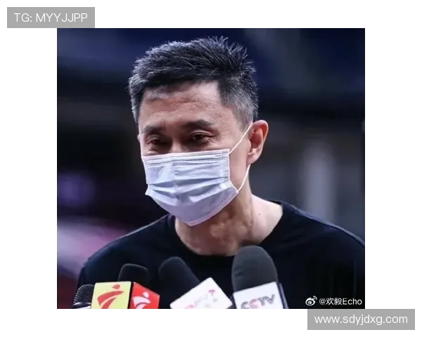 杜锋暖心祝福吉林球迷大爷一切顺利